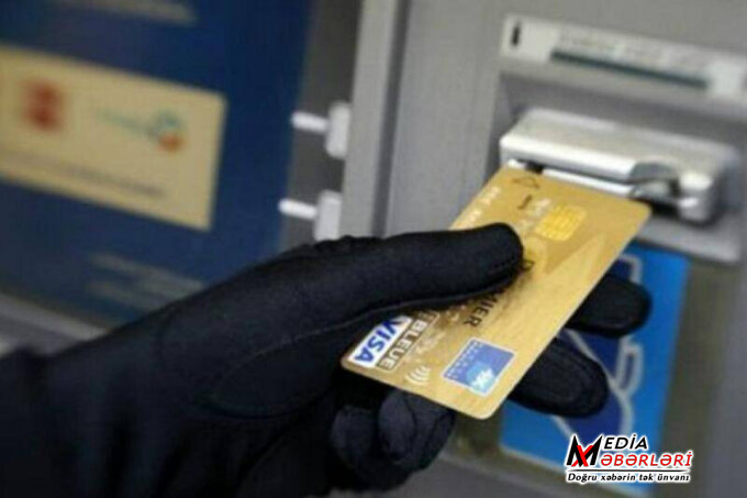 Bank kartlarından oğurluq halları artıb: Qarşısını necə almalı?