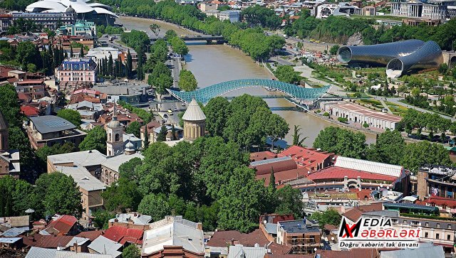 Tiflisdə 120 təşkilat tələb etdi: “Agentlər”i geri götür!