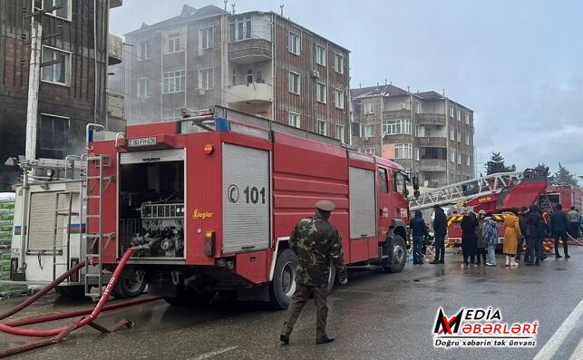 Bakıda binada yanğın: 10 sakin təxliyə olundu