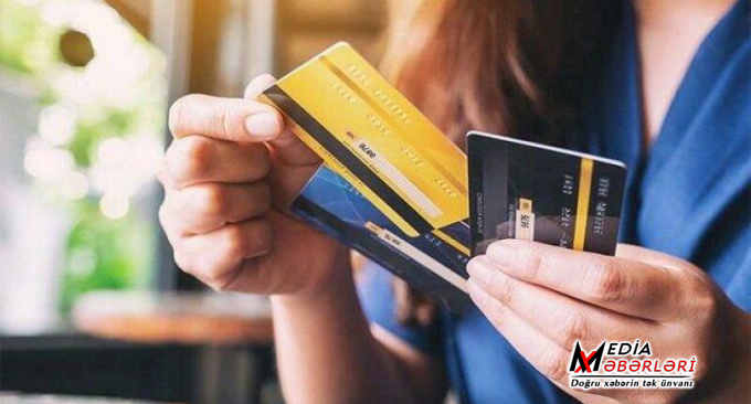 Kartda pul saxlamaq artıq risklidir - Bank işçisi hər şeyi danışdı Kartda pul saxlamaq artıq risklidir - Bank işçisi hər şeyi danışdı