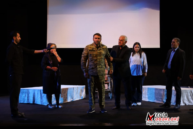 “Şəhid atası” tamaşası "Azərbaycan Respublikası Silahlı Qüvvələri Günü" münasibətilə nümayiş etdirilib — Fotolar