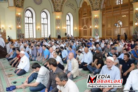 Uşaqları dini mərasimlərə aparmayın! - Rəsmi müraciət