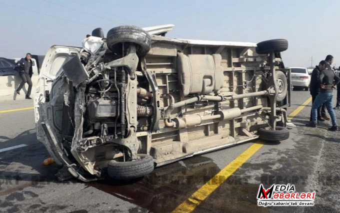 Azərbaycanda ağır mikroavtobus qəzası - 20 nəfər xəsarət aldı