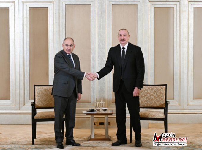 Əliyev-Paşinyan görüşünə Ermənistan vətəndaşlarından REAKSİYA Əliyev-Paşinyan görüşünə Ermənistan vətəndaşlarından REAKSİYA