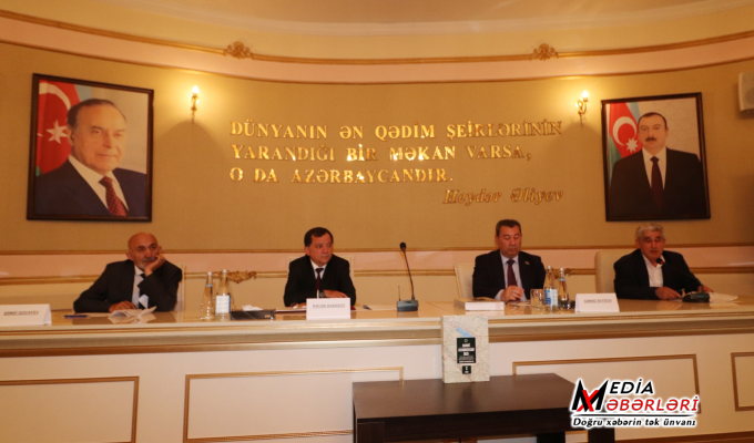 Qazaxda “Qərbi Azərbaycan İrsi: Ermənistanda azərbaycanlılara məxsus qəbiristanlıqların sistemli qaydada dağıdılmasının nəticələri və beynəlxalq hüquqi məsuliyyətə dair” adlı kitabın I cildinin təqdimat mərasimi olub