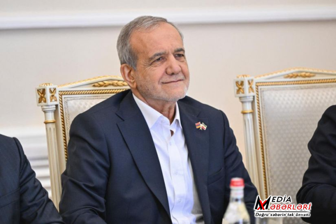 İran Prezidenti: Üçüncü tərəf qüvvələrinin sərhədlər yaxınlığında olması ilə bağlı narahatlığımız aradan qaldırılmalıdır İran Prezidenti: Üçüncü tərəf qüvvələrinin sərhədlər yaxınlığında olması ilə bağlı narahatlığımız aradan qaldırılmalıdır