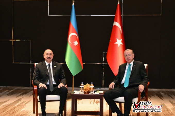 Tiencində Prezident İlham Əliyevin türkiyəli həmkarı Rəcəb Tayyib Ərdoğanla görüşü keçirilir
