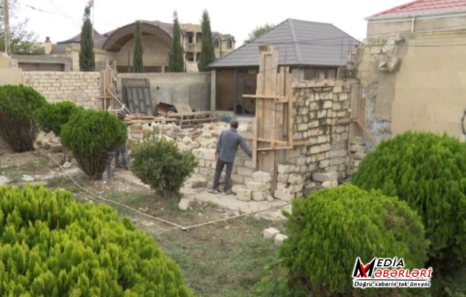 Park ərazisində qanunsuz tikinti aparılıb? - Sakinlərdən ŞİKAYƏT (VİDEO) Park ərazisində qanunsuz tikinti aparılıb? - Sakinlərdən ŞİKAYƏT (VİDEO)