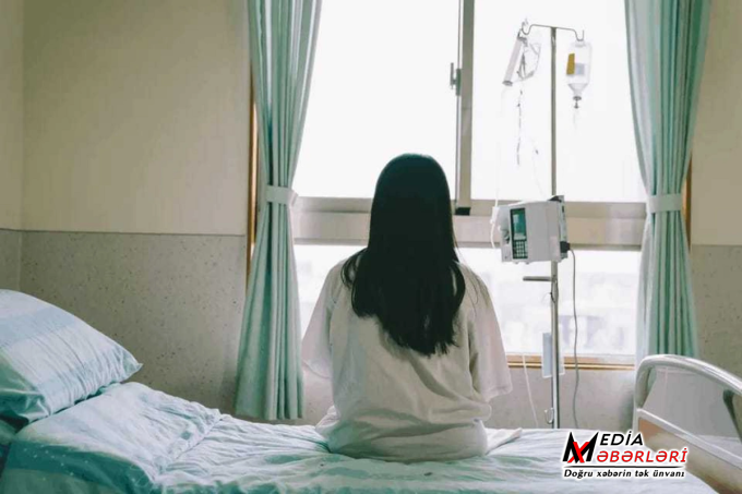 Bakıda 14 yaşlı qız ana oldu Bakıda 14 yaşlı qız ana oldu