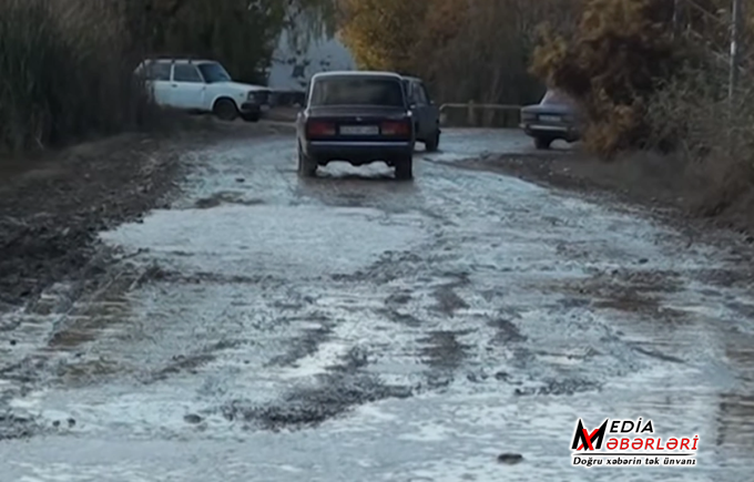 Zərdabda yol PROBLEMİ: "Palçığa görə ayaqqabı geyinmək mümkün deyil" - VİDEO