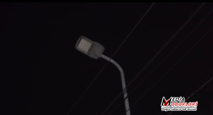 "Uşaqlar qaranlıqda məktəbə necə getsinlər?" - Masazır sakinləri küçə işıqlarının yanmamasından şikayət edirlər - VİDEO "Uşaqlar qaranlıqda məktəbə necə getsinlər?" - Masazır sakinləri küçə işıqlarının yanmamasından şikayət edirlər - VİDEO