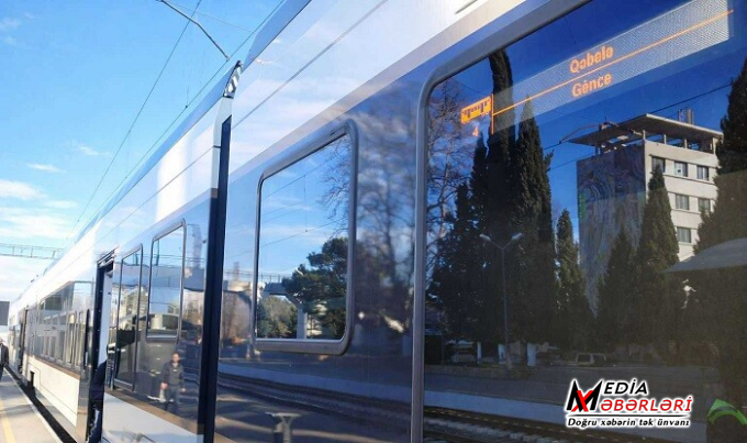 Gəncə-Qəbələ-Gəncə qatarı istifadəyə verildi