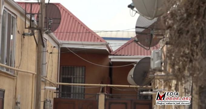 Bir-birinə yapışan evlər - Pişik arasından keçə bilmir - Xırdalanda xaotik vəziyyət hökm sürür - VİDEO