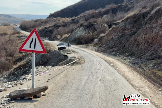 Şamaxı-Qonaqkənd yolunda yenidən torpaq sürüşməsi: Hərəkət üçün təhlükə yaranıb - VİDEO