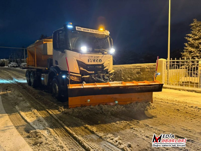 Bakıda qarlı hava ilə əlaqədar icra hakimiyyətləri gücləndirilmiş iş rejimində çalışırlar