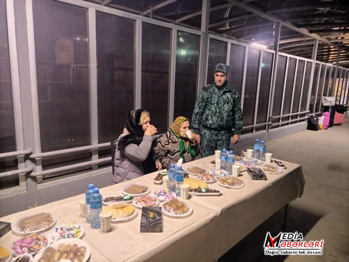 Son sutkada 17 Azərbaycan vətəndaşı İrandan təxliyə olunub - VİDEO Son sutkada 17 Azərbaycan vətəndaşı İrandan təxliyə olunub - VİDEO