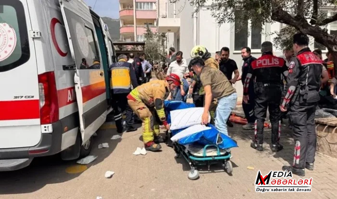 Türkiyədə şagird 9 nəfəri və özünü öldürdü - Video Türkiyədə şagird 9 nəfəri və özünü öldürdü - Video