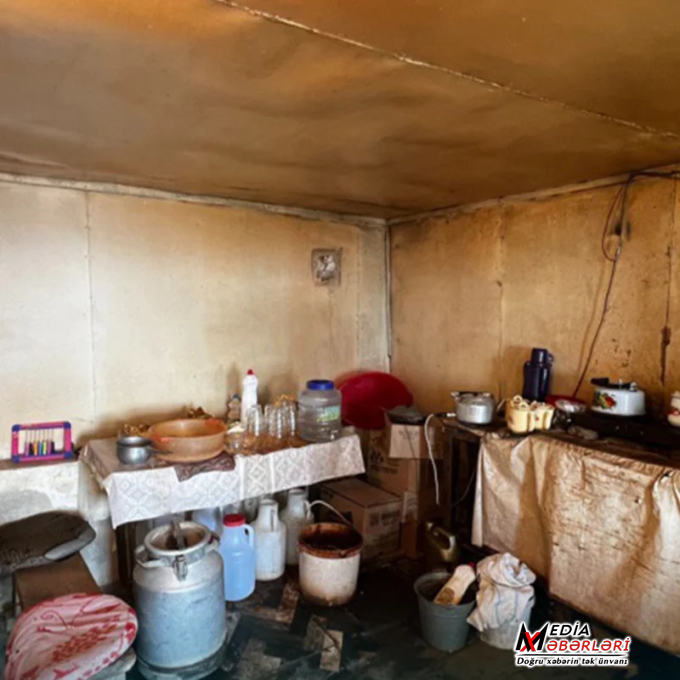 Azərbaycanda bəzi məktəblərin bufetlərində qadağan edilən məhsullar satılırmış - FOTO