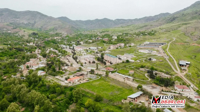 Növbəti köç karvanı Qırmızı Bazar qəsəbəsinə yola salınıb