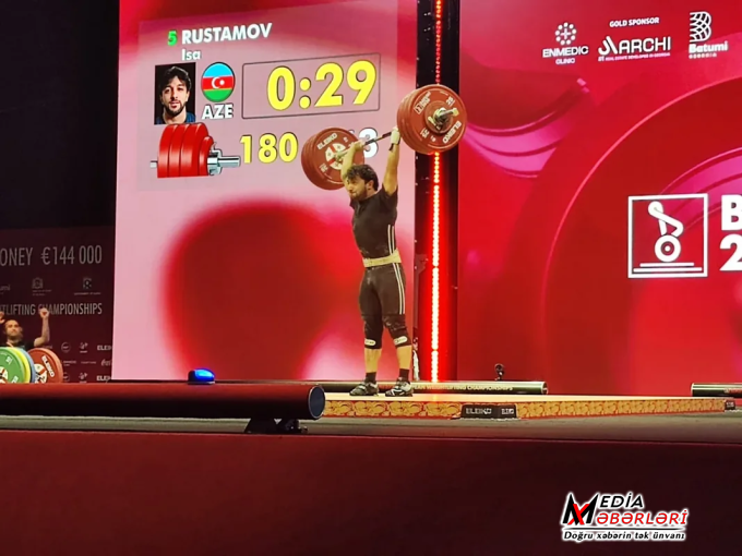 İsa Rüstəmov Avropa çempionatında gümüş medal qazanıb