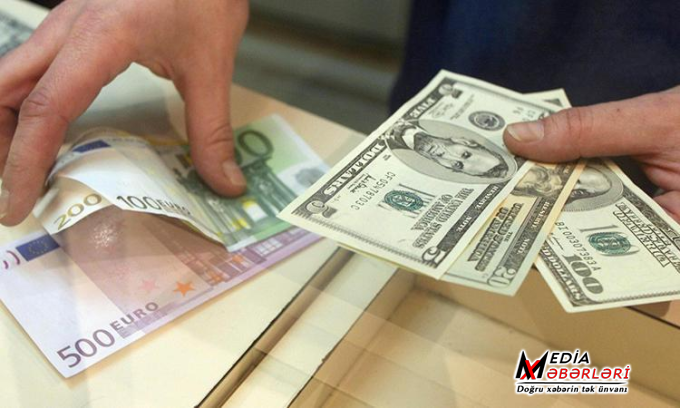 Pulunu dollarlarla saxlayanlara şad xəbər