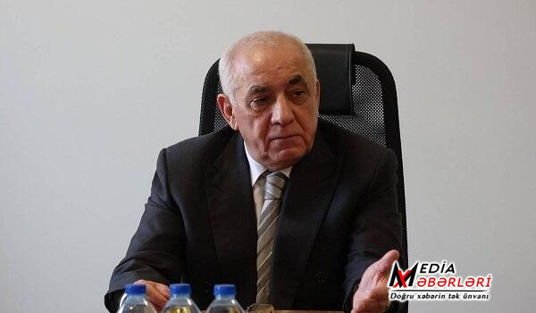 Əli Əsədov yeni qərar imzaladı