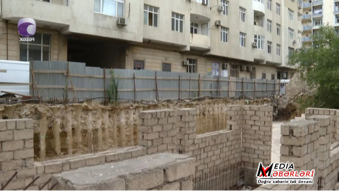 Yeni binada aparılan tikinti sakinlərə problem yaratdı - VİDEO Yeni binada aparılan tikinti sakinlərə problem yaratdı - VİDEO