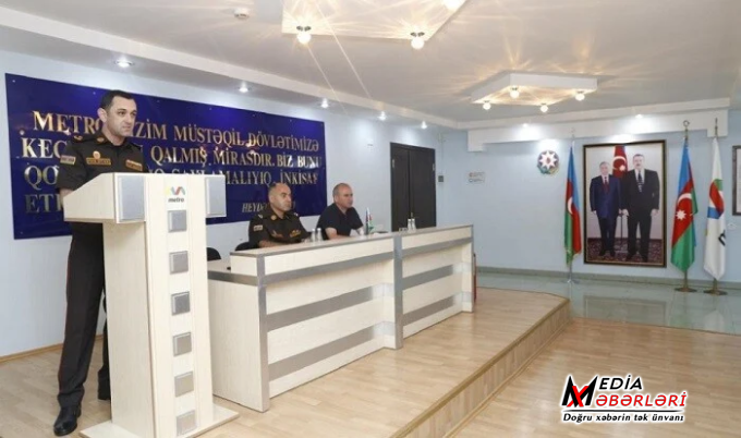FHN Bakı Metropolitenində: yanğın təhlükəsizliyi... - Foto FHN Bakı Metropolitenində: yanğın təhlükəsizliyi... - Foto