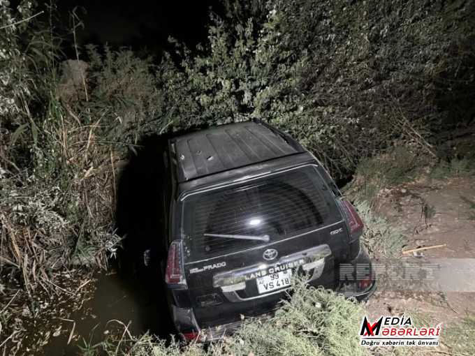 Avtomobil aşıb, beş nəfər xəsarət alıb