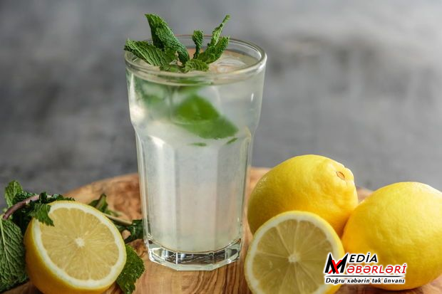 Azərbaycana idxal edilən alkoqollu içkilər üçün gömrük rüsumu artırıldı Azərbaycana idxal edilən alkoqollu içkilər üçün gömrük rüsumu artırıldı
