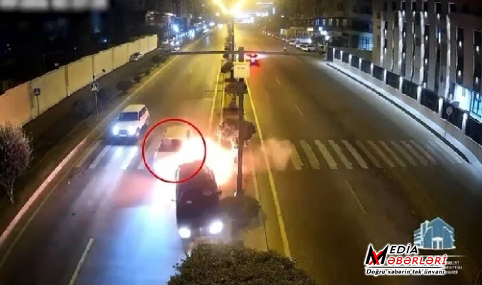 Bakıda qəzadan sonra baş verən yanğının - Anbaan videosu Bakıda qəzadan sonra baş verən yanğının - Anbaan videosu