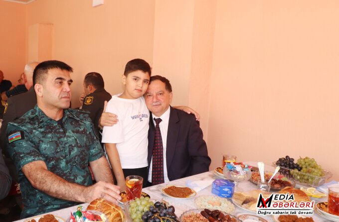 İcra başçısı Vətən müharibəsi şəhidi gizir Sərxan Abdullayevin ildönümündə əziz xatirəsini ehtiramla yad edib İcra başçısı Vətən müharibəsi şəhidi gizir Sərxan Abdullayevin ildönümündə əziz xatirəsini ehtiramla yad edib