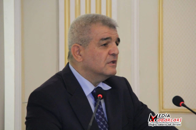 “Dərslik nəşri elmə deyil, ticarətə xidmət edir” - Fazil Mustafadan sərt İTTİHAM