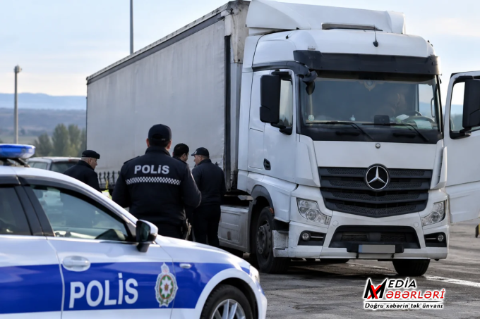 Qazaxda Gürcüstan vətəndaşı olan TIR sürücüsü avtomobilində ölü tapıldı Qazaxda Gürcüstan vətəndaşı olan TIR sürücüsü avtomobilində ölü tapıldı