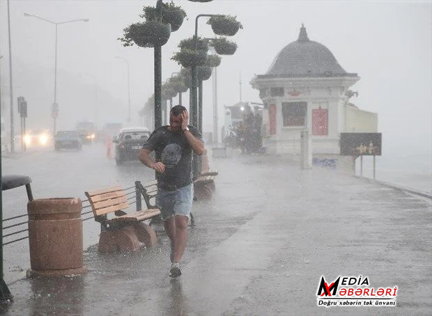 İstanbulda leysan: ölənlərin sayı artdı İstanbulda leysan: ölənlərin sayı artdı