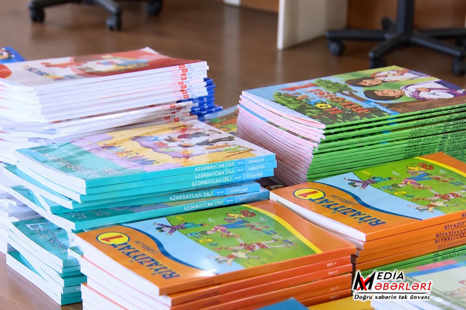 Məktəb dərsliklərində plagiat iddiası: Nazirlikdən açıqlama - Video Məktəb dərsliklərində plagiat iddiası: Nazirlikdən açıqlama - Video